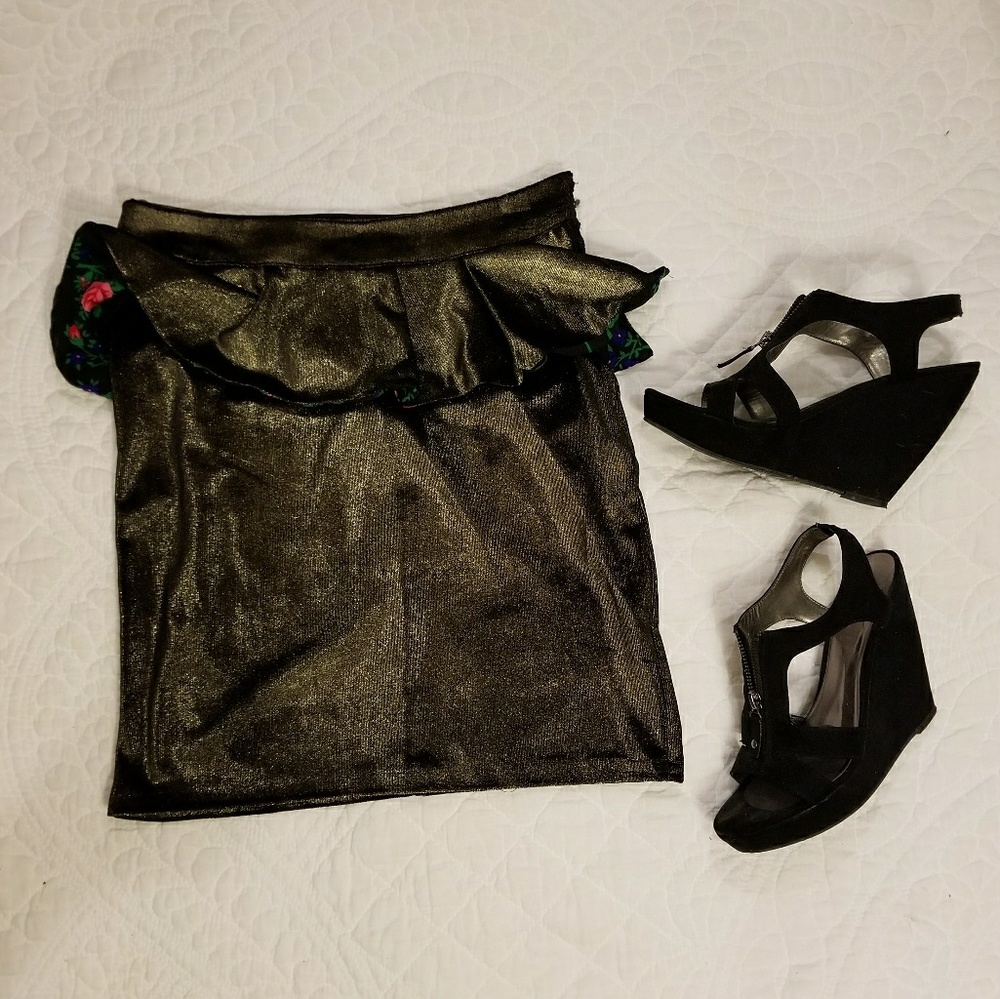 Gold velvet peplum miniskirt. Momitomi original